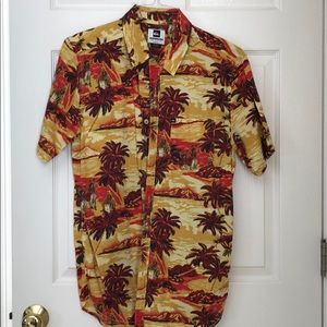 Quiksilver Men’s short sleeve button-up shirt